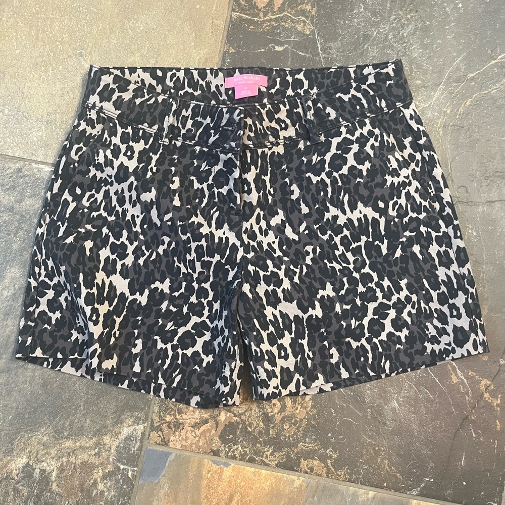 Isaac mizrahi animal print shorts, size 4, measurements in pictures